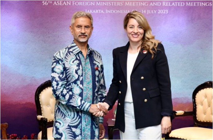 jakartha - Jaishankar meets Canadian counterpart