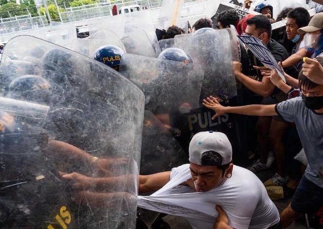 Philippine clash