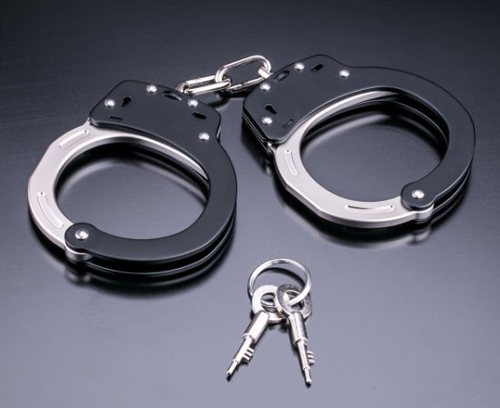 handcuff1_zuDbImc-1