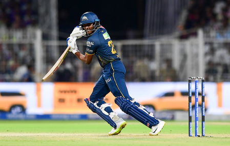 GT_vs_KKR_054