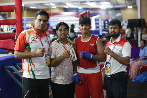 Priya_57Kg_in_action_at_the_6th_youth_womens_national_boxing_championship