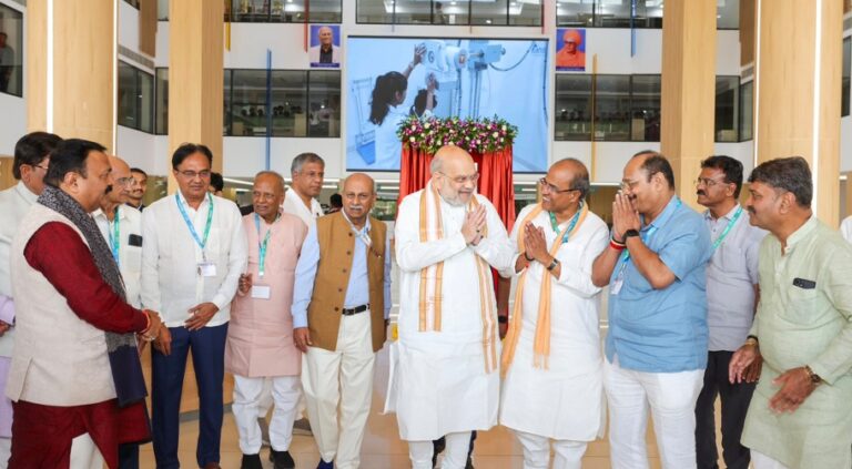 Amit-shah-visit-JGMM-Medical-College-and-KLE-Hospital-and-Medical-Research-Centre-in-Hubballi