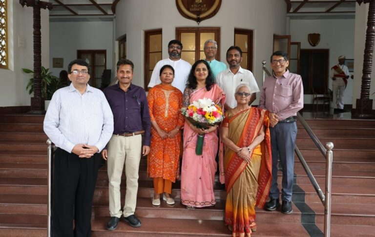 Bangalore-Apartments-Federation-BAF-Leaders-meet-Governor-Gehlot-1