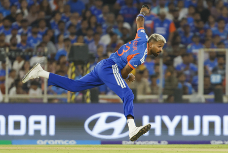 INDIA_VS_NEW_ZEALAND_FINAL_0246