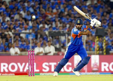 INDIA_VS_NEW_ZEALAND_FINAL_0197
