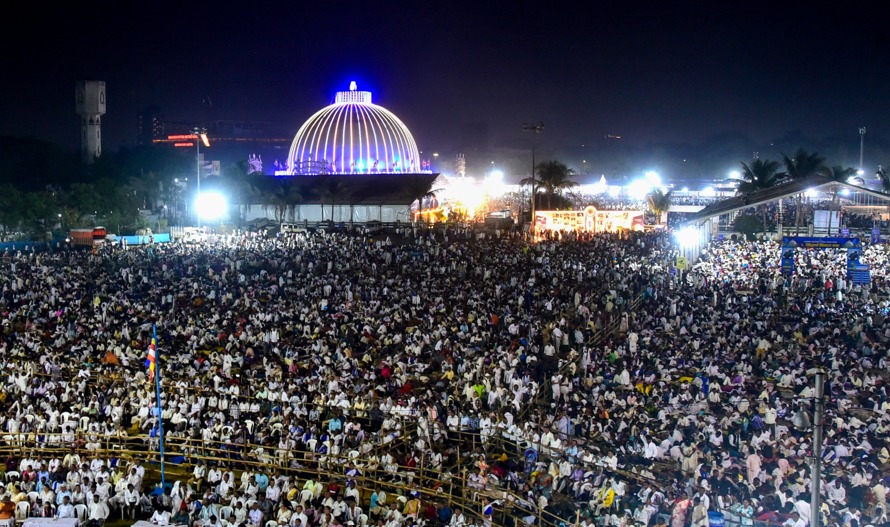 Nagpur-Deekshabhoomi-tribute-to-Bharat-Ratna-Dr-BR-Ambedkar